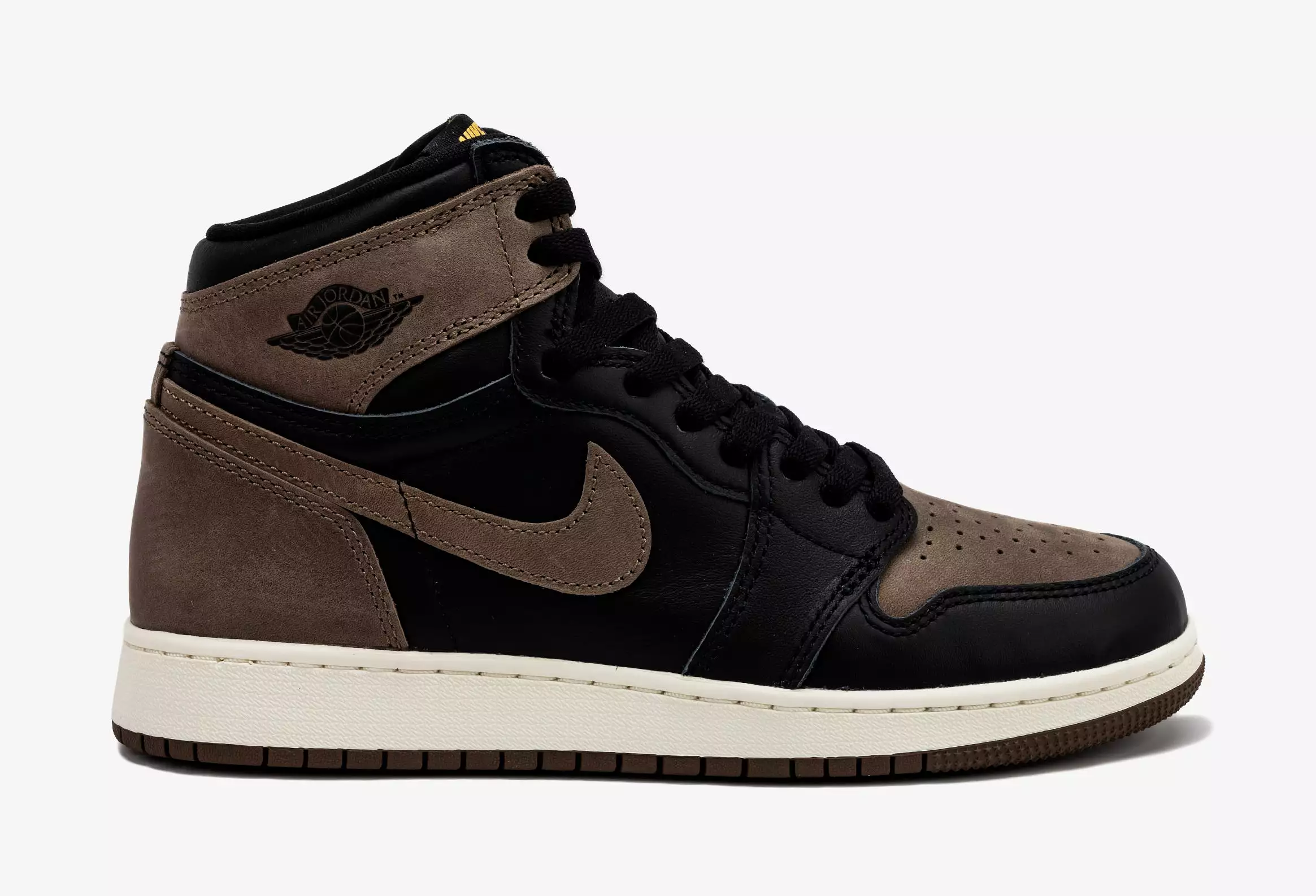 Air Jordan 1 Retro High OG Palomino Grade School Lifestyle Shoes (Black/Metallic Gold/Palomino/Sail)