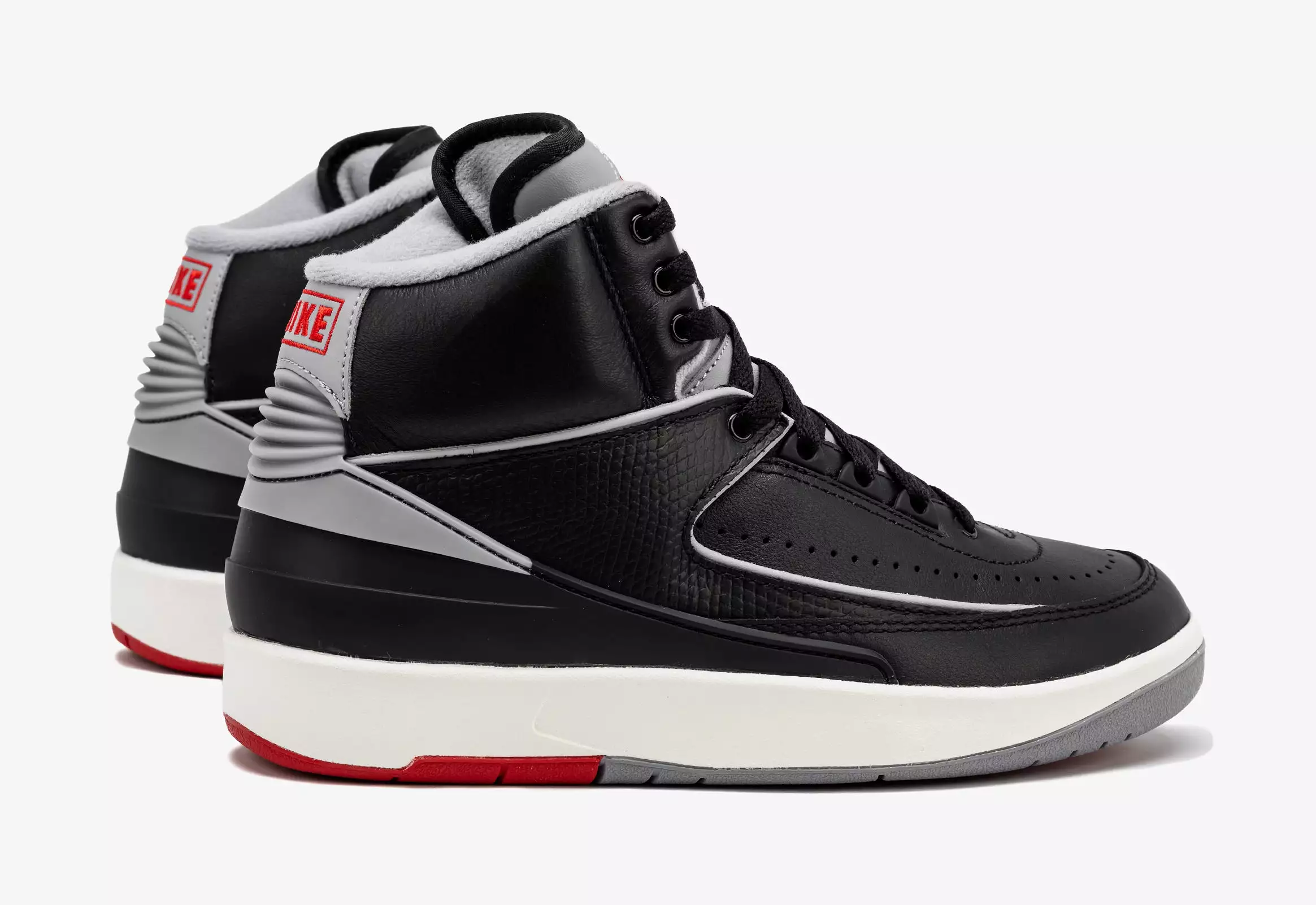 Air Jordan 2 Retro Black Cement Grade School Lifestyle Shoes (Black/Cement Grey)