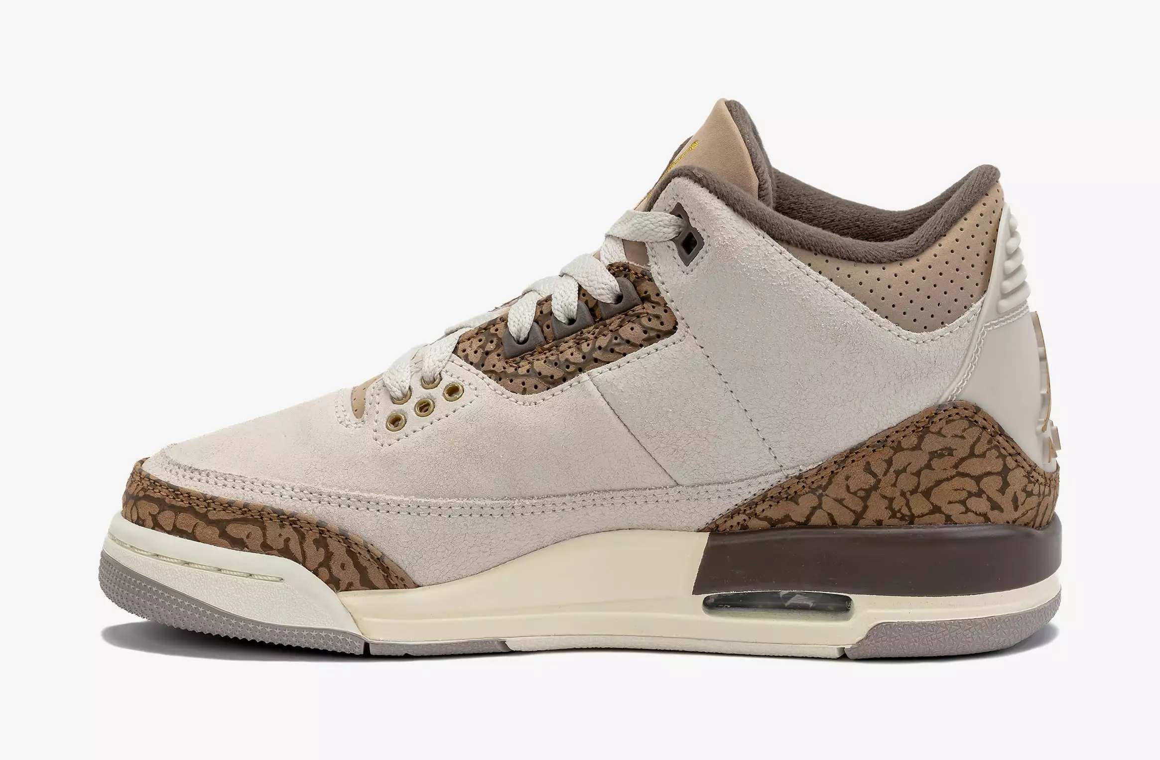 Air Jordan 3 Retro Palomino Grade School Lifestyle Shoes (Light Orewood Brown/Palomino)