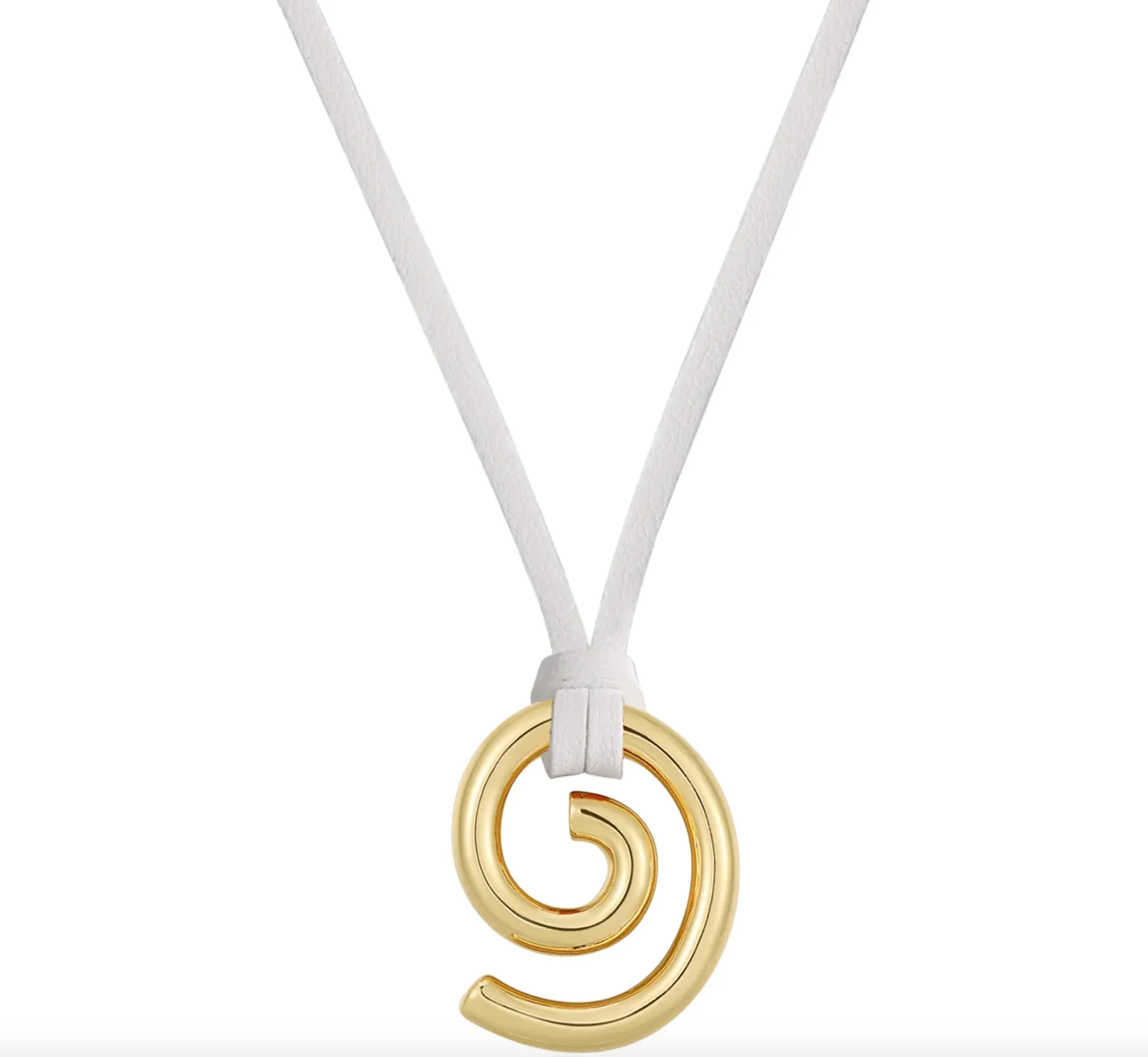 The Shell Beach Pendant Necklace in White